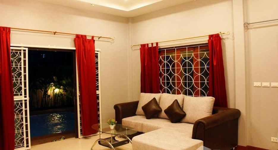 For rent 3 bedrooms villa in Mueang Phuket, Phuket