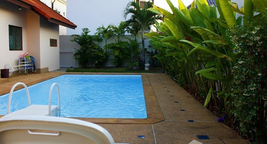 For rent 3 bedrooms villa in Mueang Phuket, Phuket