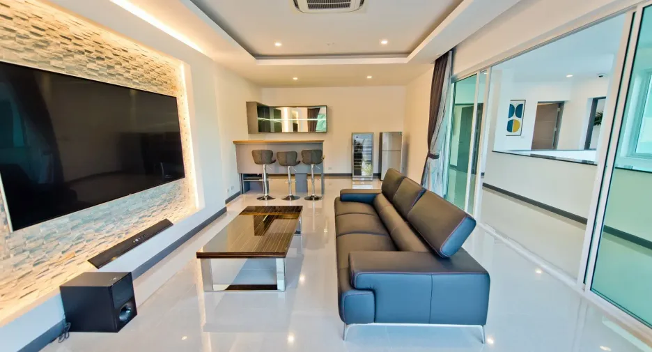 Villa zum Kauf und zur Miete mit 5 Zimmer in Bang Lamung, Chonburi