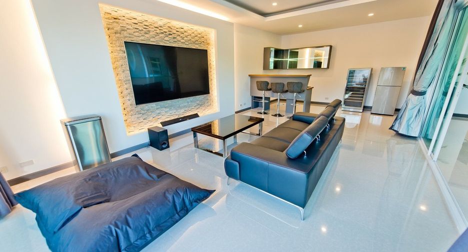 For sale and for rent 5 bedrooms villa in Bang Lamung, Chonburi