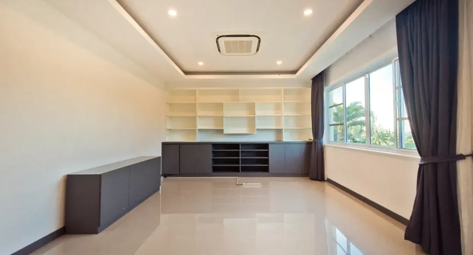 Villa zum Kauf und zur Miete mit 5 Zimmer in Bang Lamung, Chonburi