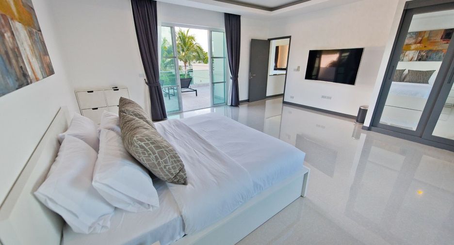 Villa zum Kauf und zur Miete mit 5 Zimmer in Bang Lamung, Chonburi