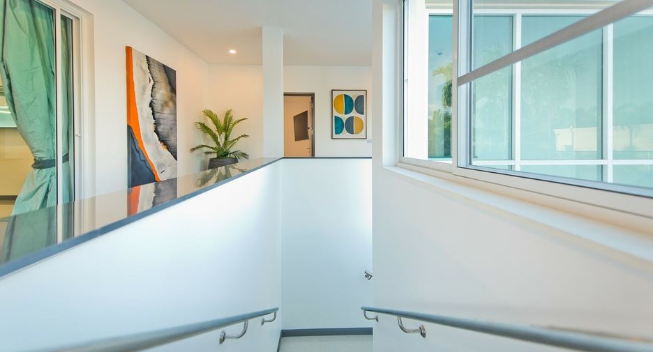 Villa zum Kauf und zur Miete mit 5 Zimmer in Bang Lamung, Chonburi