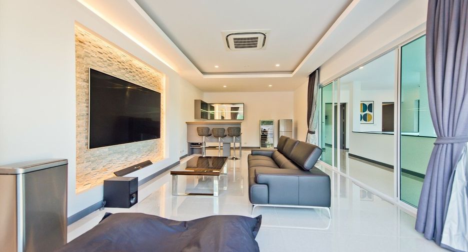 Villa zum Kauf und zur Miete mit 5 Zimmer in Bang Lamung, Chonburi