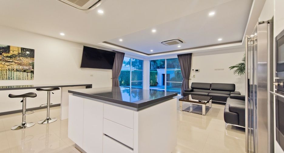 Villa zum Kauf und zur Miete mit 5 Zimmer in Bang Lamung, Chonburi