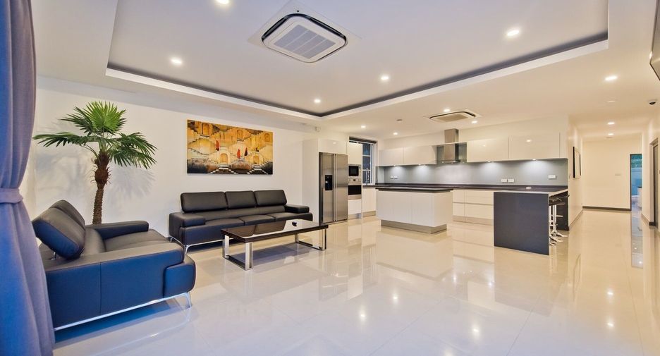 Villa zum Kauf und zur Miete mit 5 Zimmer in Bang Lamung, Chonburi