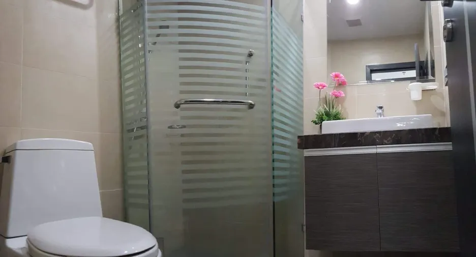 À vendre et à louer 1 chambre condo à Bang Lamung, Chonburi