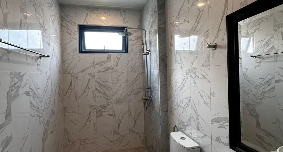 Haus zum Kauf mit 4 Zimmer in Kathu, Phuket