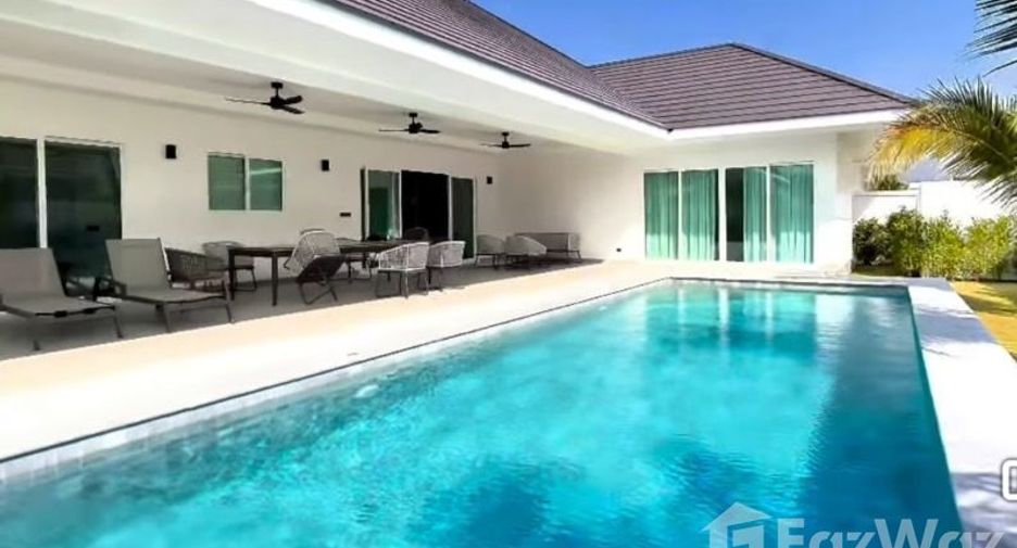 For rent 4 bedrooms villa in Hua Hin, Prachuap Khiri Khan