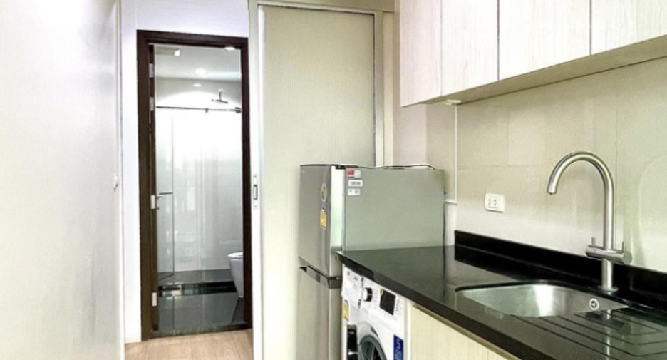 For sale 1 bed condo in Sathon, Bangkok