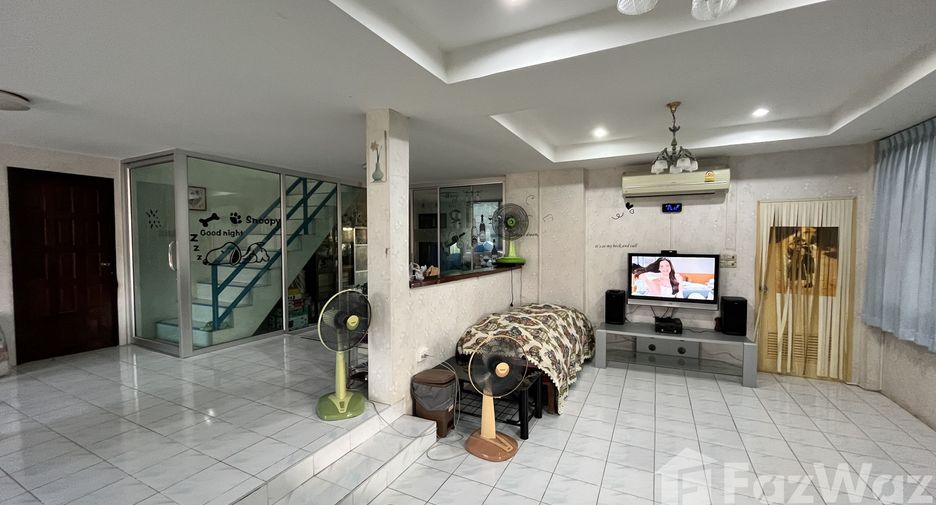 Casa en alquiler de 2 habitaciones en Bang Lamung, Chonburi