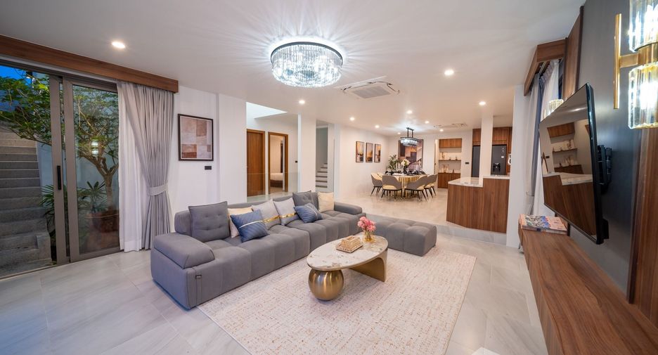 For sale 7 bedrooms villa in Thalang, Phuket