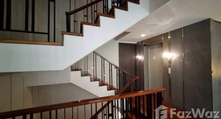 For sale and for rent 4 bedrooms house in Watthana, Bangkok
