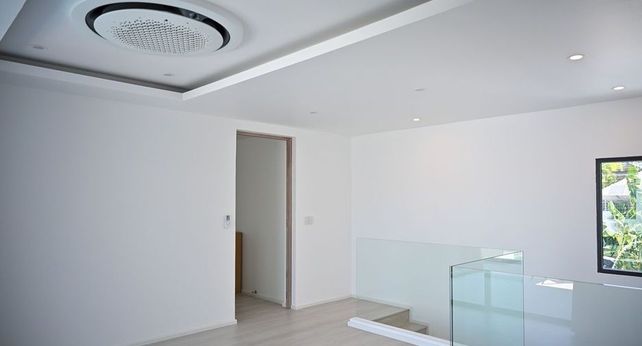 Villa zum Kauf und zur Miete mit 4 Zimmer in Thalang, Phuket