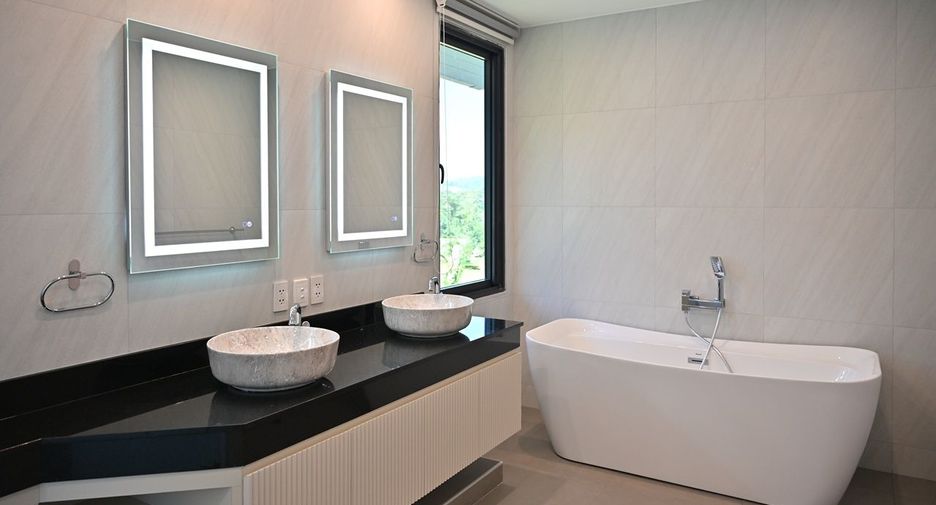 Villa zum Kauf und zur Miete mit 4 Zimmer in Thalang, Phuket