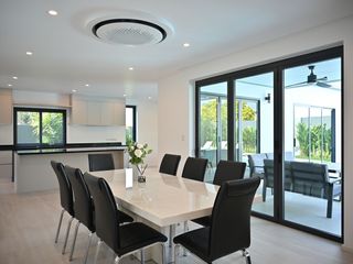 Villa zum Kauf und zur Miete mit 4 Zimmer in Thalang, Phuket