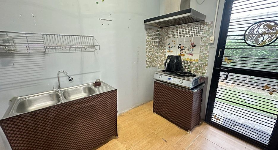 For sale and for rent 4 bedrooms townhouse in Prawet, Bangkok