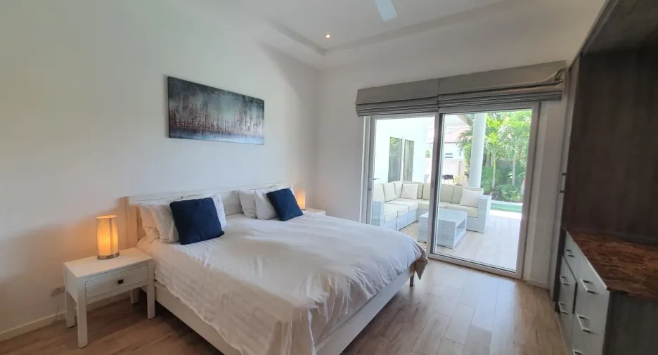 For sale and for rent 4 bedrooms villa in Hua Hin, Prachuap Khiri Khan
