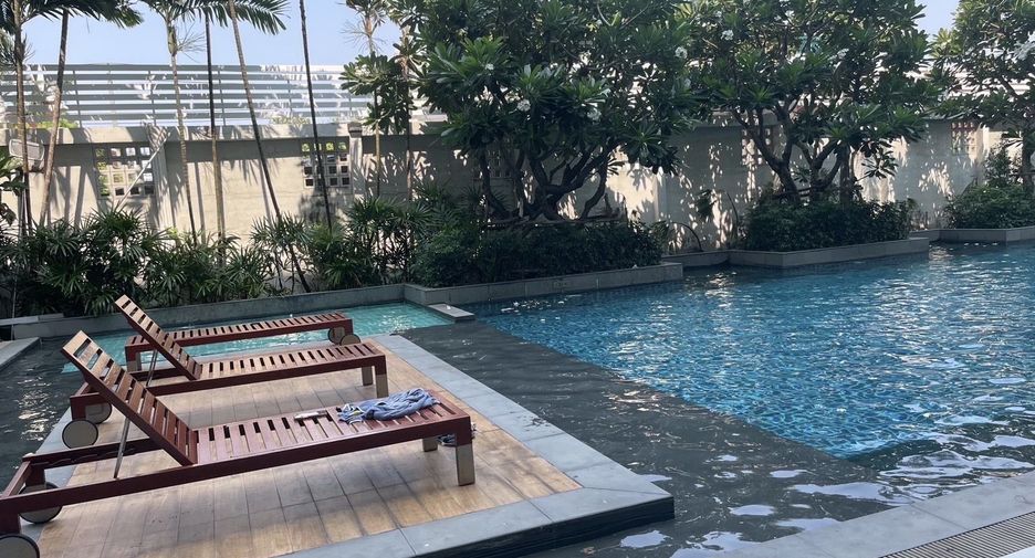 For sale 1 bed condo in Suan Luang, Bangkok