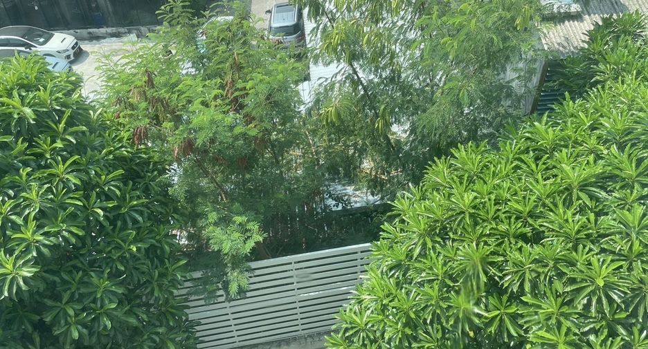 For sale 1 bed condo in Suan Luang, Bangkok