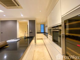 Продажа 3 спальни таунхаус в Щаттхана, Бангкок