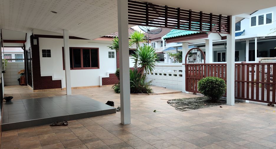 For rent 3 bedrooms house in Hua Hin, Prachuap Khiri Khan