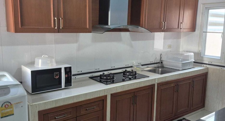 Аренда 3 спальни дом в Банг Ламунг, Чонбури