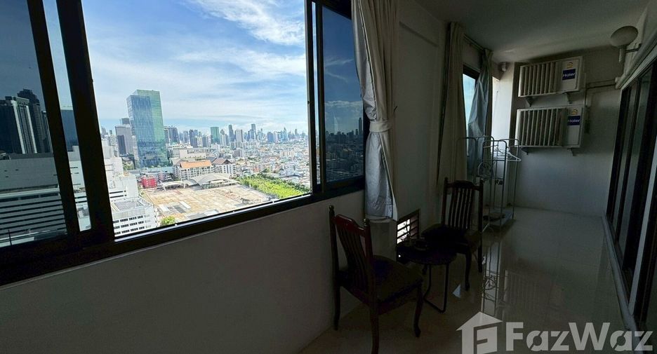 For sale and for rent 3 bedrooms apartment in Huai Khwang, Bangkok
