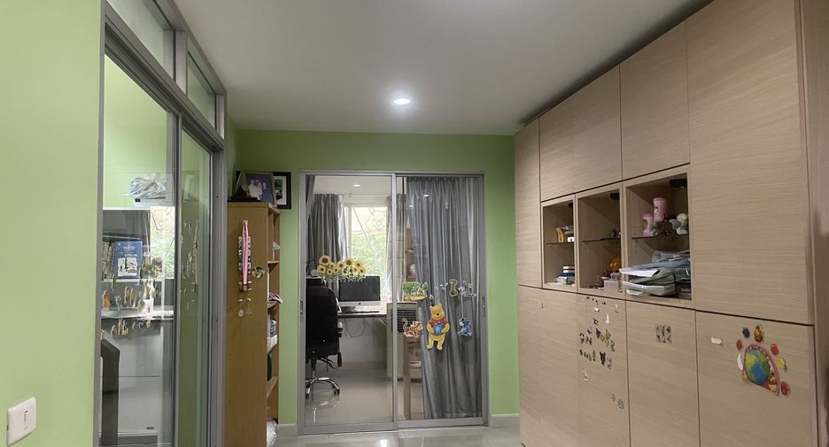 Haus zum Kauf mit 4 Zimmer in Bang Khae, Bangkok