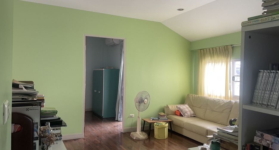 Haus zum Kauf mit 4 Zimmer in Bang Khae, Bangkok