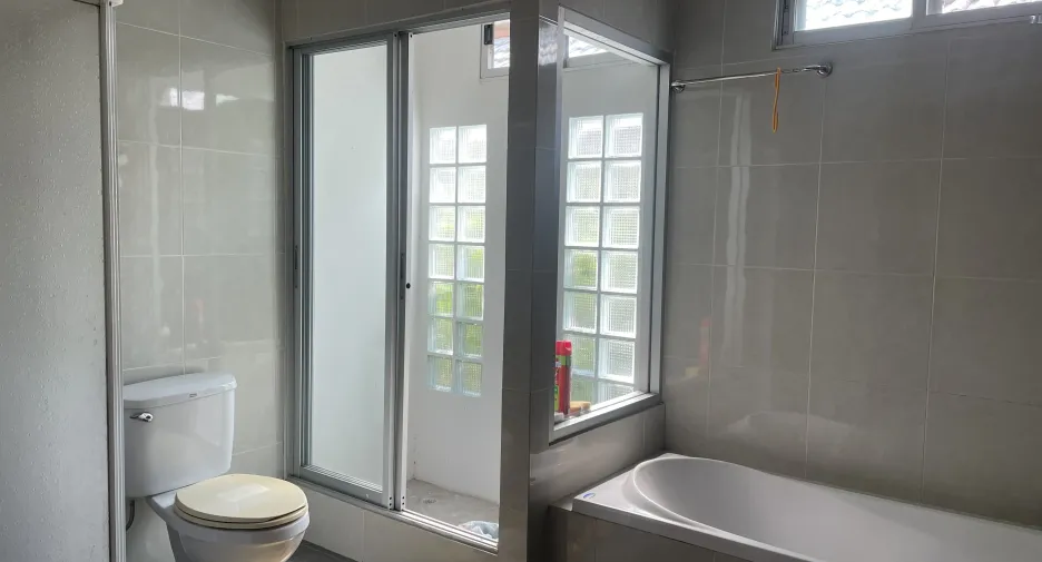 For sale 4 bedrooms house in Bang Khae, Bangkok
