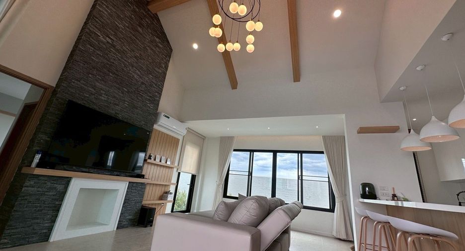 For rent 4 bedrooms villa in Hua Hin, Prachuap Khiri Khan