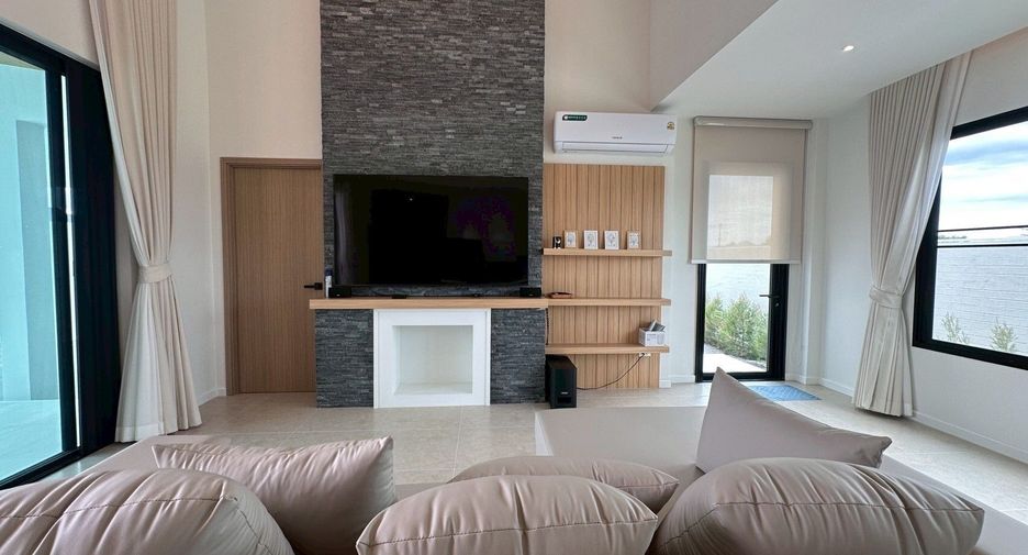 For rent 4 bedrooms villa in Hua Hin, Prachuap Khiri Khan