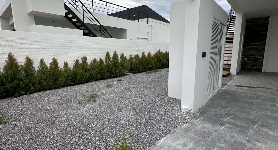 For rent 4 bedrooms villa in Hua Hin, Prachuap Khiri Khan