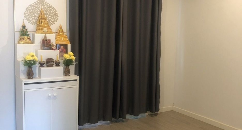 For sale 3 bedrooms townhouse in Mueang Pathum Thani, Pathum Thani