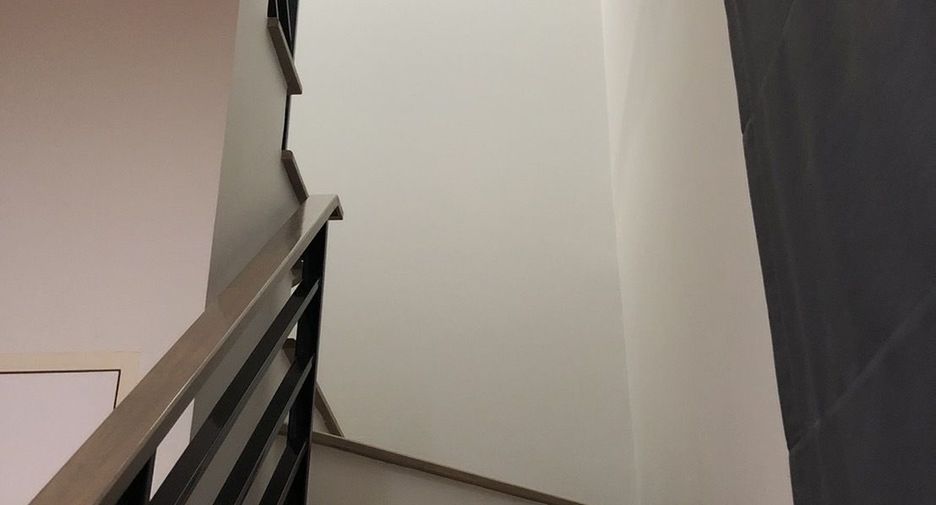Casa adosada en venta de 3 habitaciones en Mueang Pathum Thani, Pathum Thani