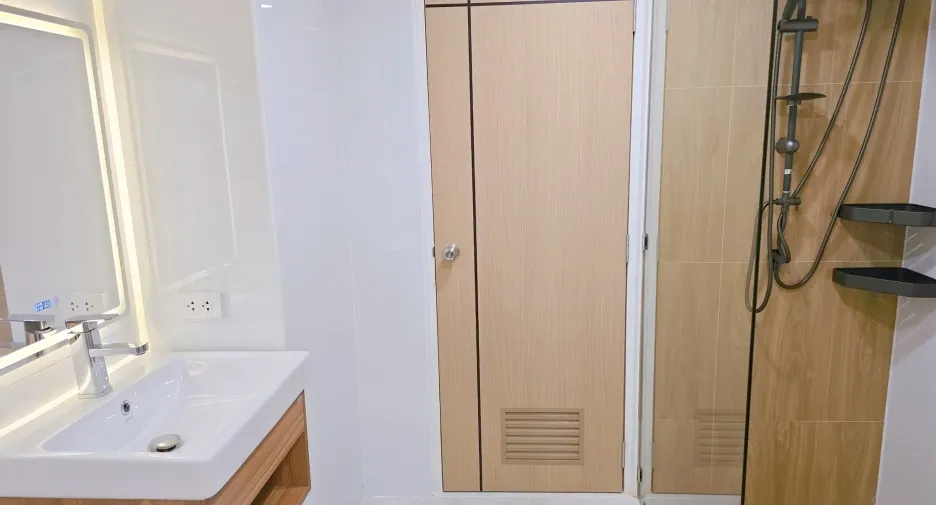 For sale and for rent 1 bed condo in Huai Khwang, Bangkok