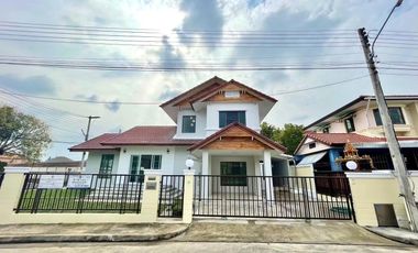 For rent 3 bedrooms house in Mueang Chiang Mai, Chiang Mai