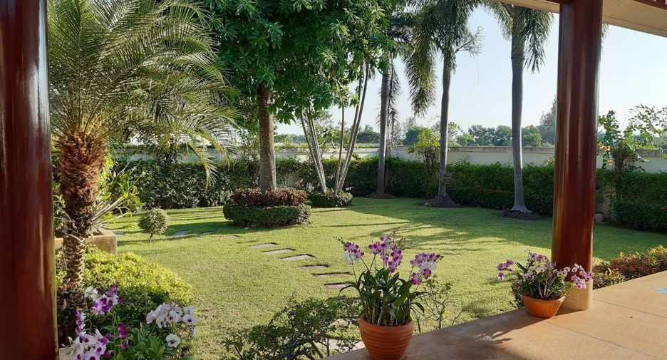 À vendre et à louer 4 chambres villa à Hua Hin, Prachuap Khiri Khan