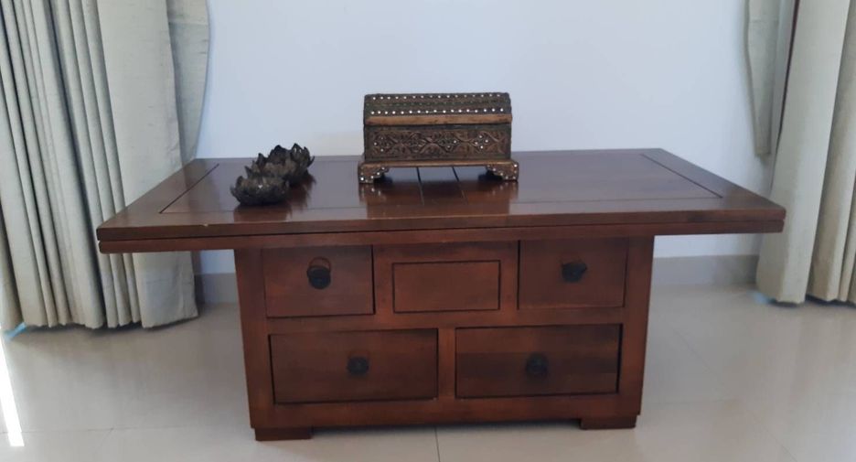 À vendre et à louer 4 chambres villa à Hua Hin, Prachuap Khiri Khan