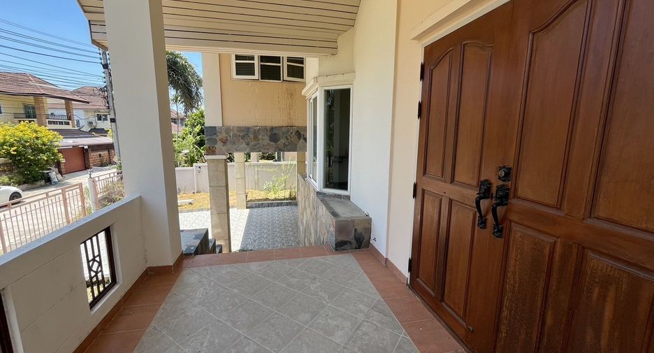 For rent 4 bedrooms house in Bang Lamung, Chonburi