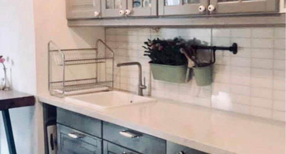 For sale and for rent 4 bedrooms townhouse in Watthana, Bangkok