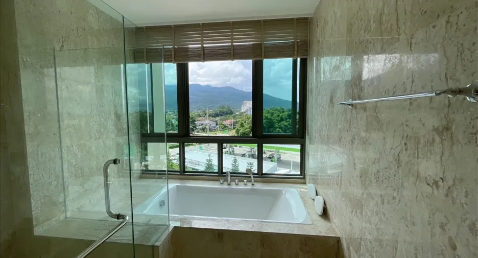 For sale 2 bedrooms condo in Mueang Chiang Mai, Chiang Mai