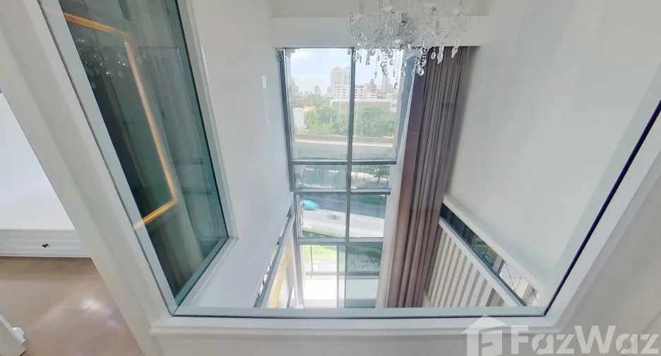 For sale 2 ベッドルーム condo in Khlong Toei, Bangkok