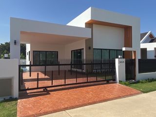 Продажа 2 спальни дом в Сарапхи, Чианг Маи