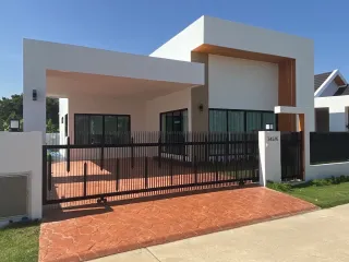 For sale 2 bedrooms house in Saraphi, Chiang Mai