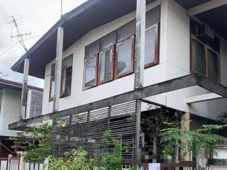For sale 3 bedrooms house in Phaya Thai, Bangkok