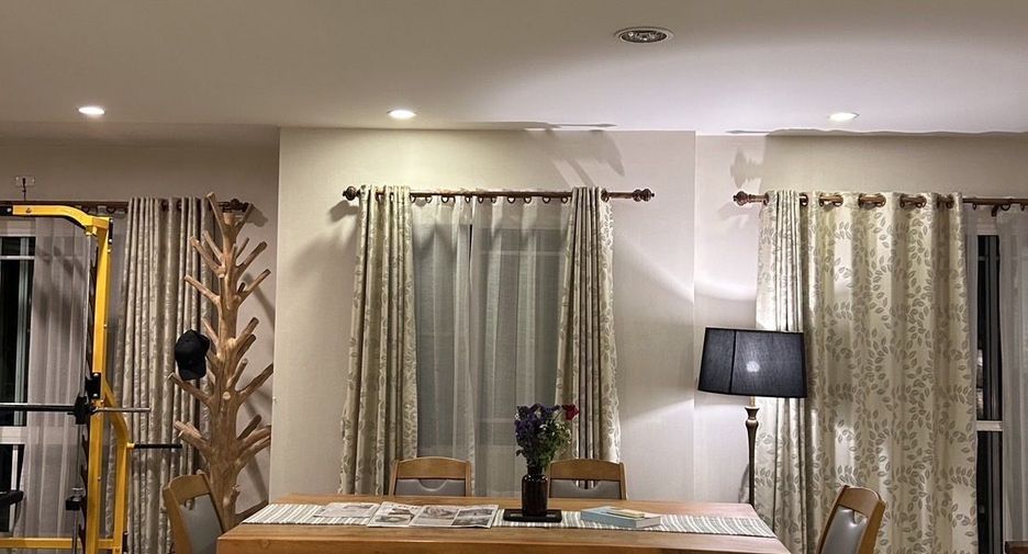 For rent 3 bedrooms house in Mueang Chiang Mai, Chiang Mai