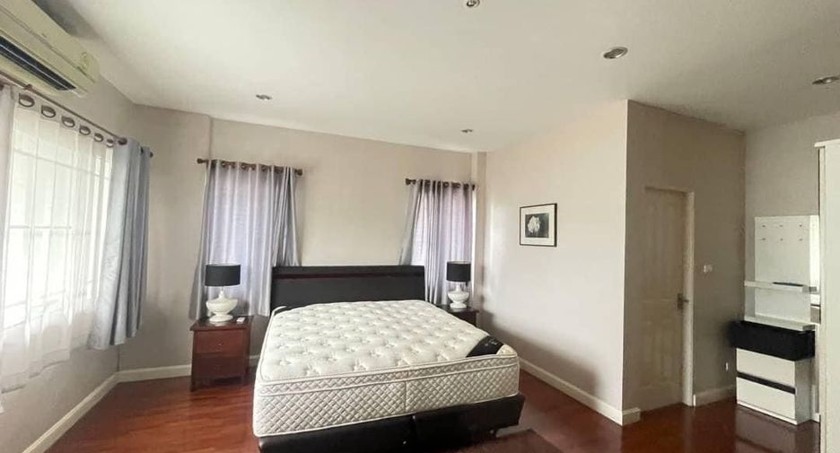 For rent 3 bedrooms house in Mueang Chiang Mai, Chiang Mai