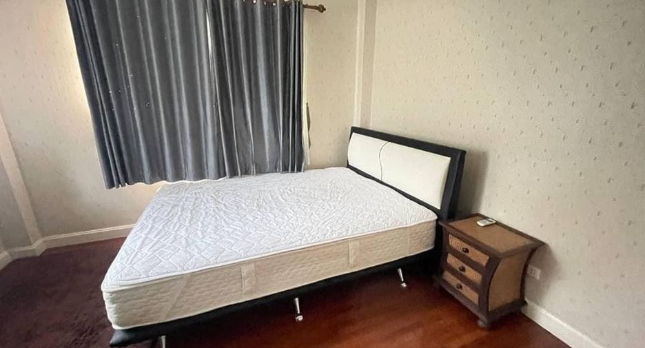 For rent 3 bedrooms house in Mueang Chiang Mai, Chiang Mai